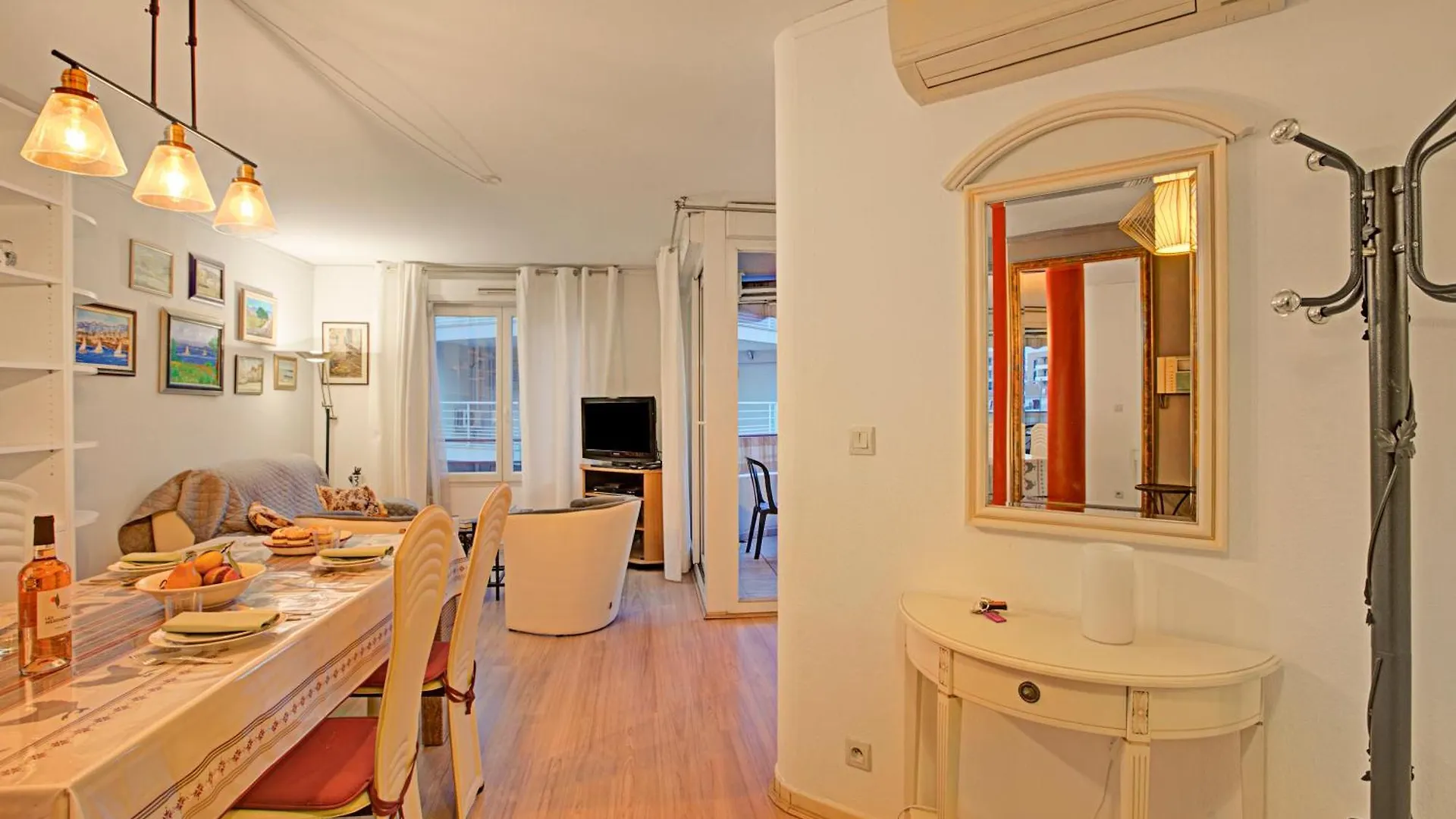 Apartment Le Playa - Happy Rentals Frejus